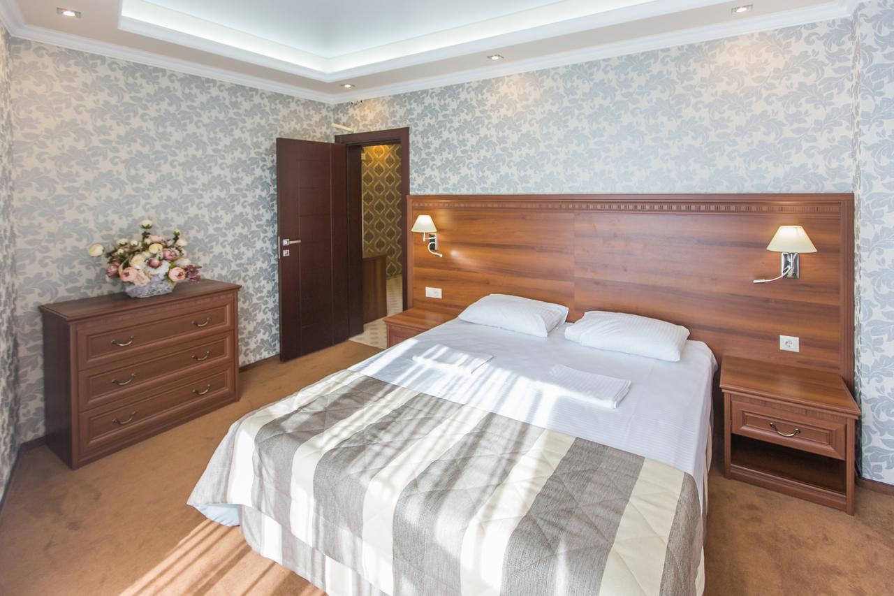 Grand Hotel غاغرا المظهر الخارجي الصورة