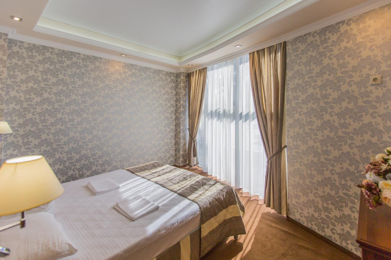 Grand Hotel غاغرا المظهر الخارجي الصورة