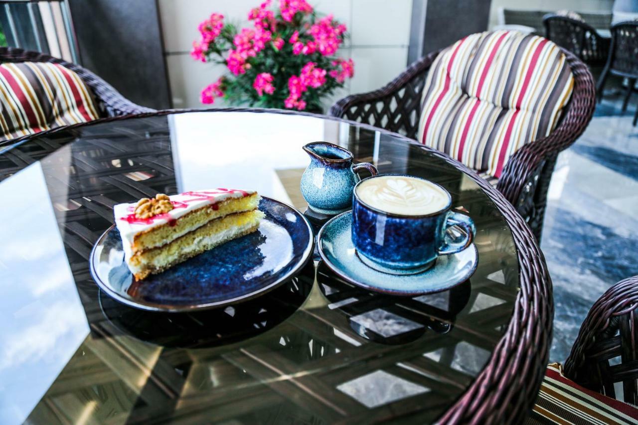 Grand Hotel غاغرا المظهر الخارجي الصورة