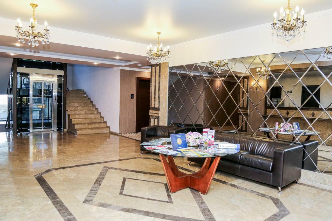 Grand Hotel غاغرا المظهر الخارجي الصورة