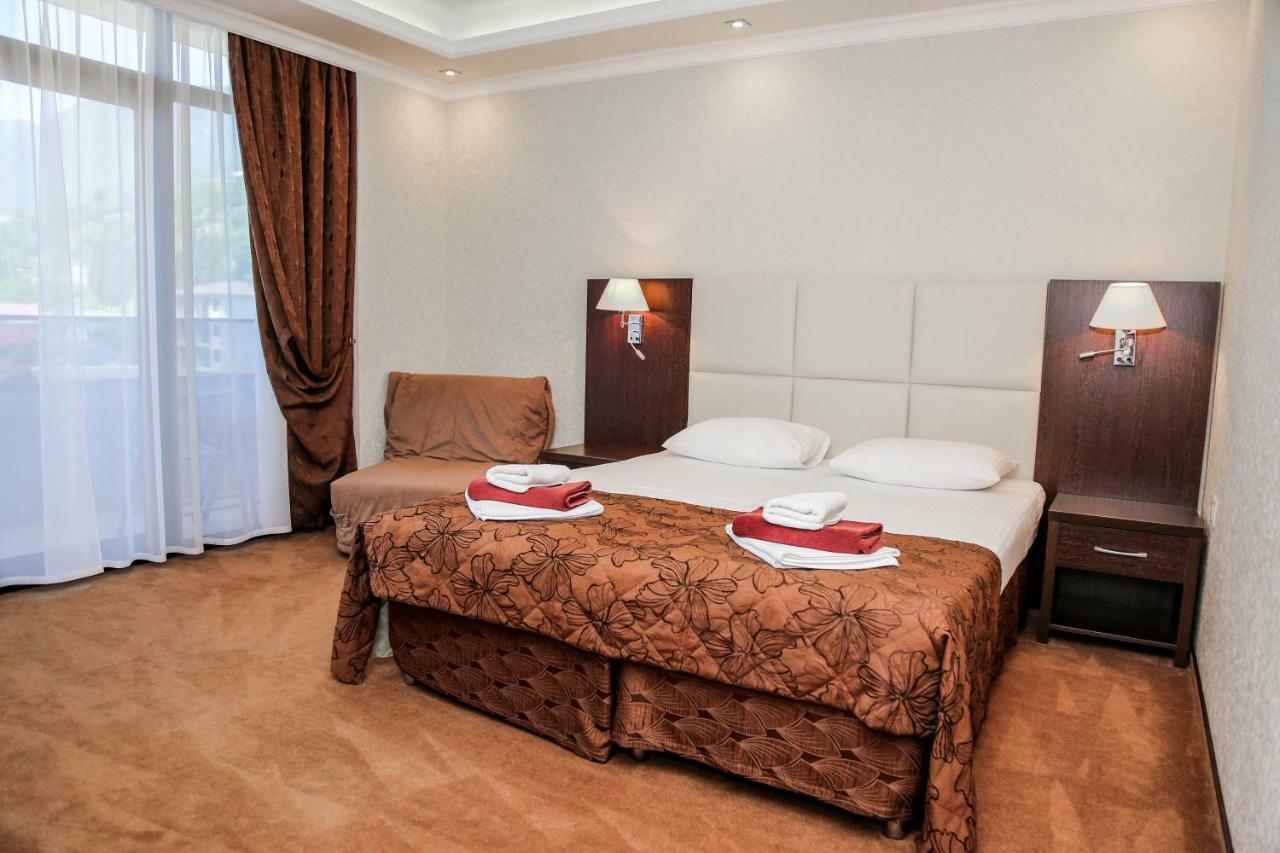 Grand Hotel غاغرا المظهر الخارجي الصورة