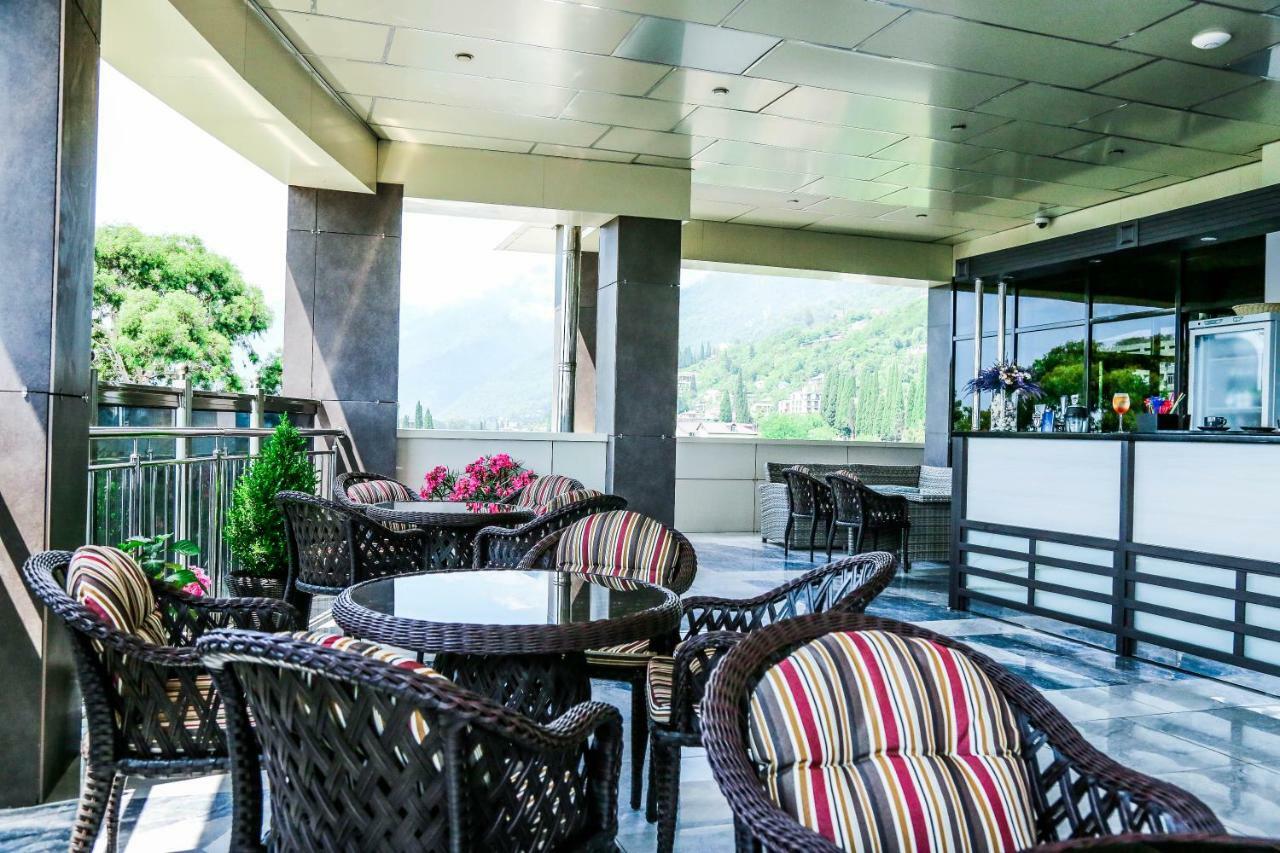 Grand Hotel غاغرا المظهر الخارجي الصورة