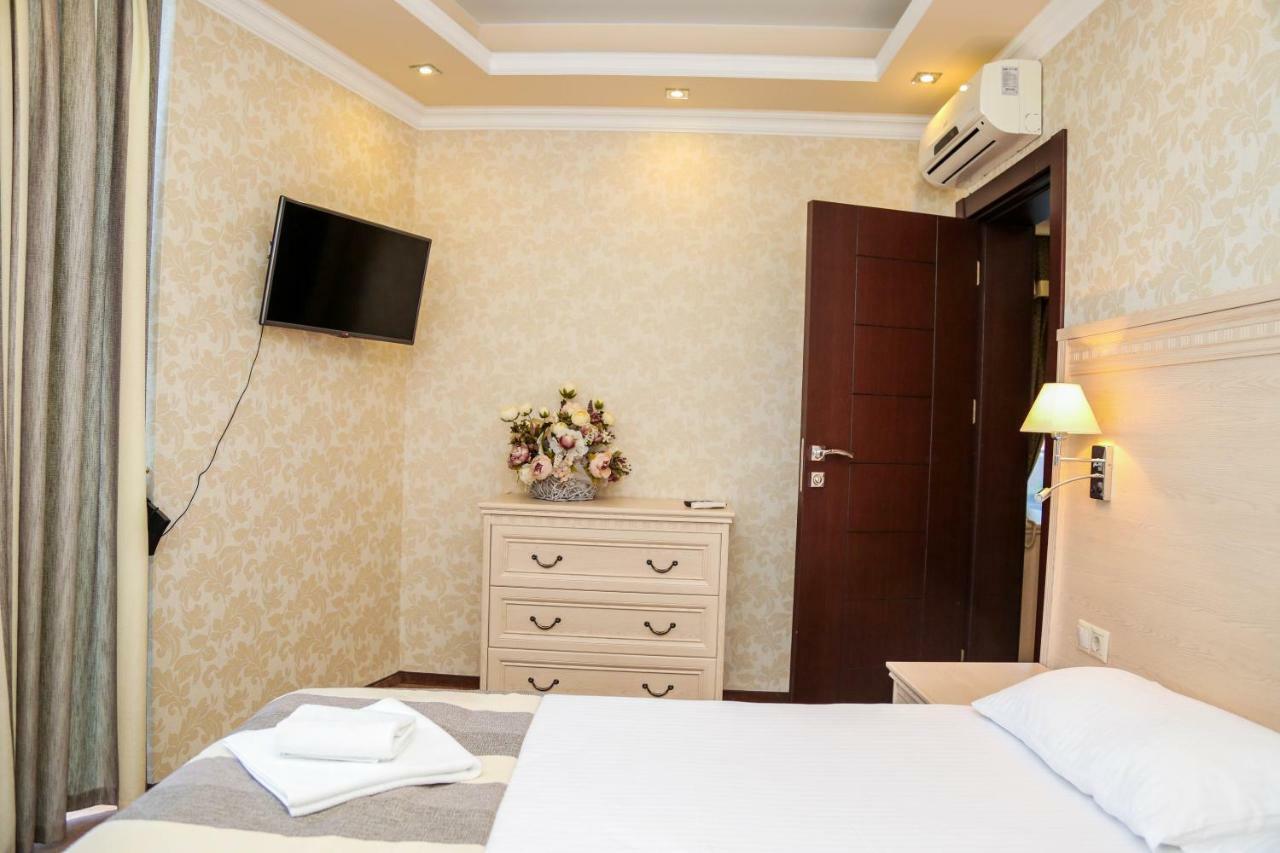 Grand Hotel غاغرا المظهر الخارجي الصورة