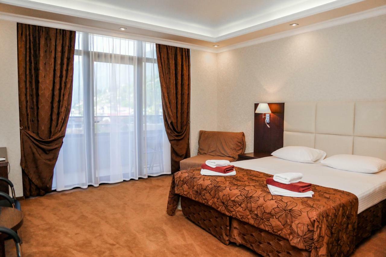 Grand Hotel غاغرا المظهر الخارجي الصورة