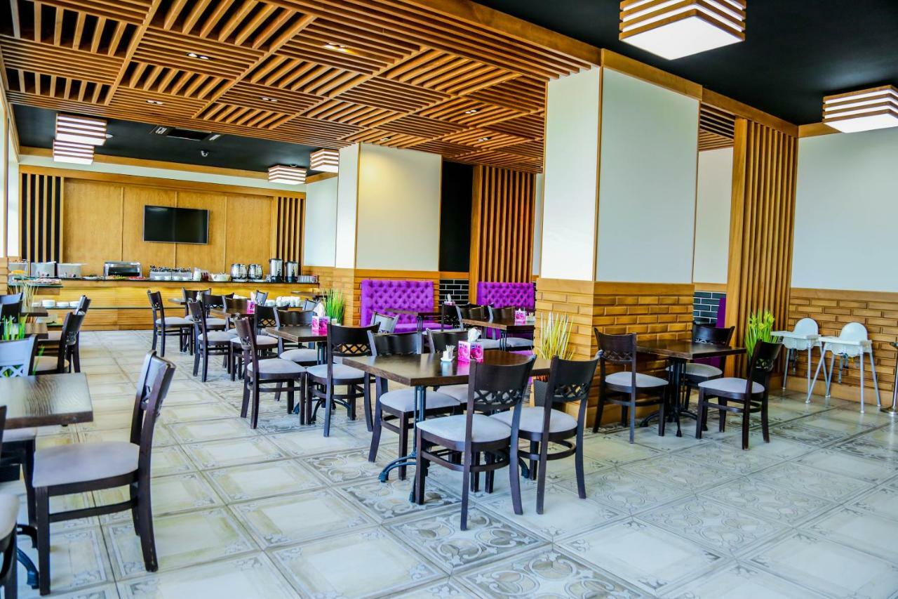Grand Hotel غاغرا المظهر الخارجي الصورة