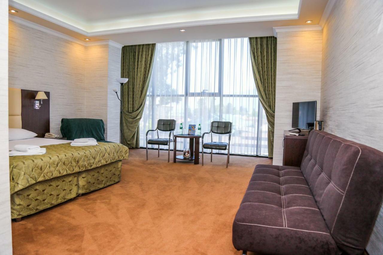 Grand Hotel غاغرا المظهر الخارجي الصورة