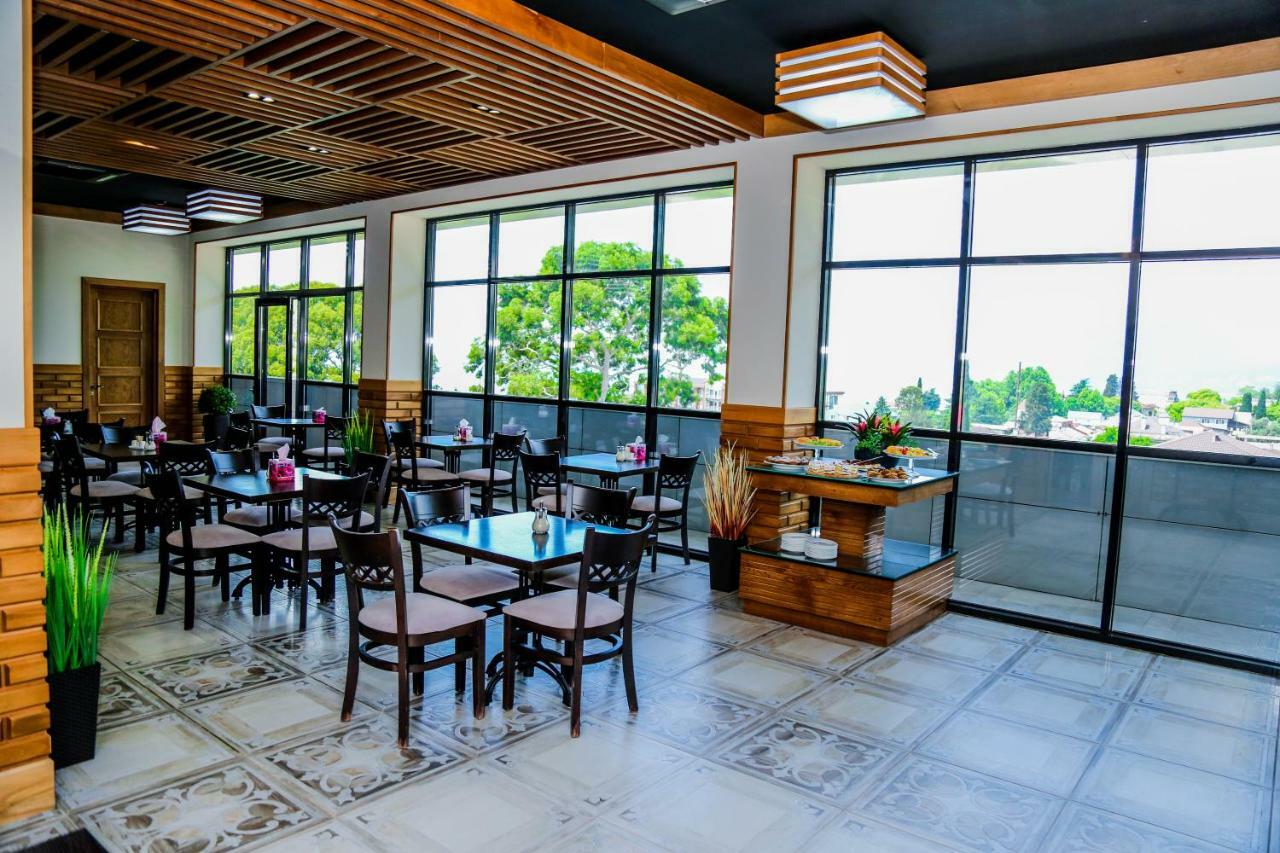 Grand Hotel غاغرا المظهر الخارجي الصورة